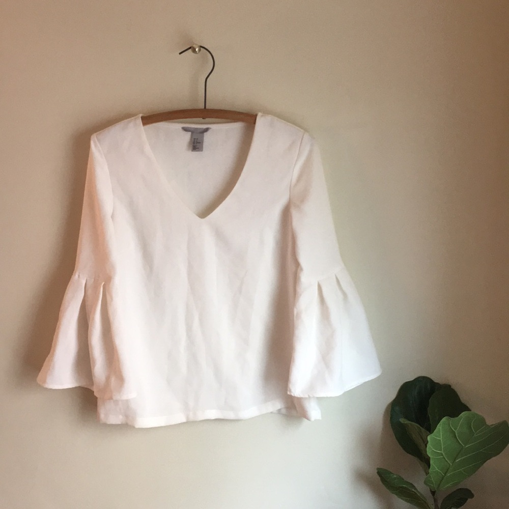 Off white bell sleeve V neck H&M blouse